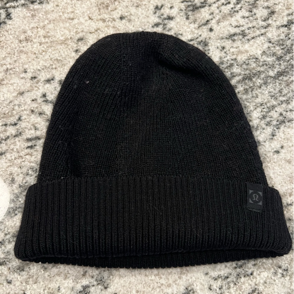 Lululemon Bring The Brisk Beanie